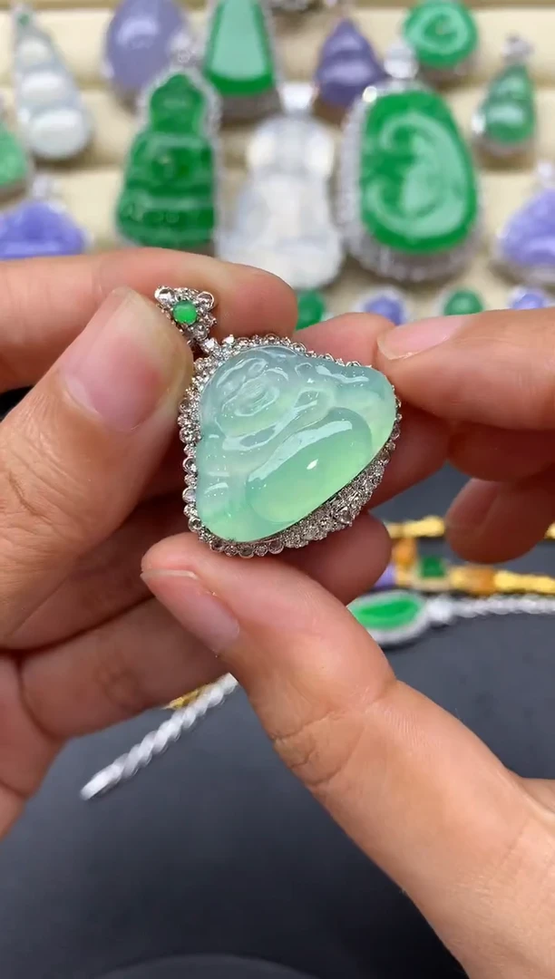 翡翠18K金镶嵌颈饰440-中国好珍宝