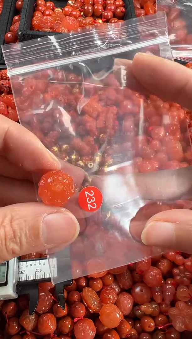 【闪购商品】南红玛瑙颈饰未镶嵌1