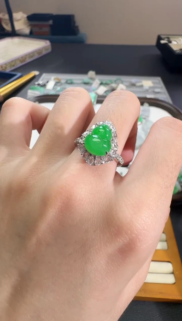 吊坠(不含链)18K金镶嵌翡翠【源头工厂】钻石镶嵌