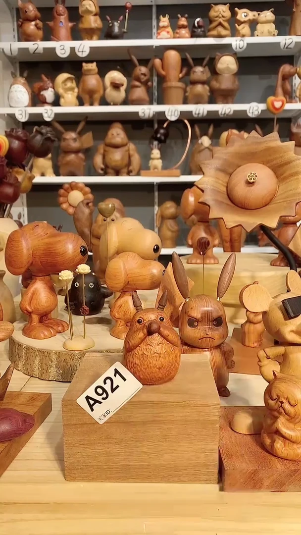 【闪购商品】木木雕摆件可爱卡通