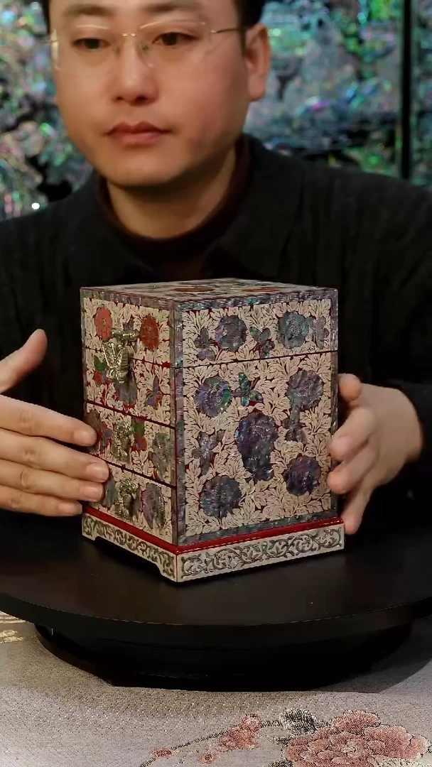 红底紫边·弘贝雅螺钿漆器文化馆