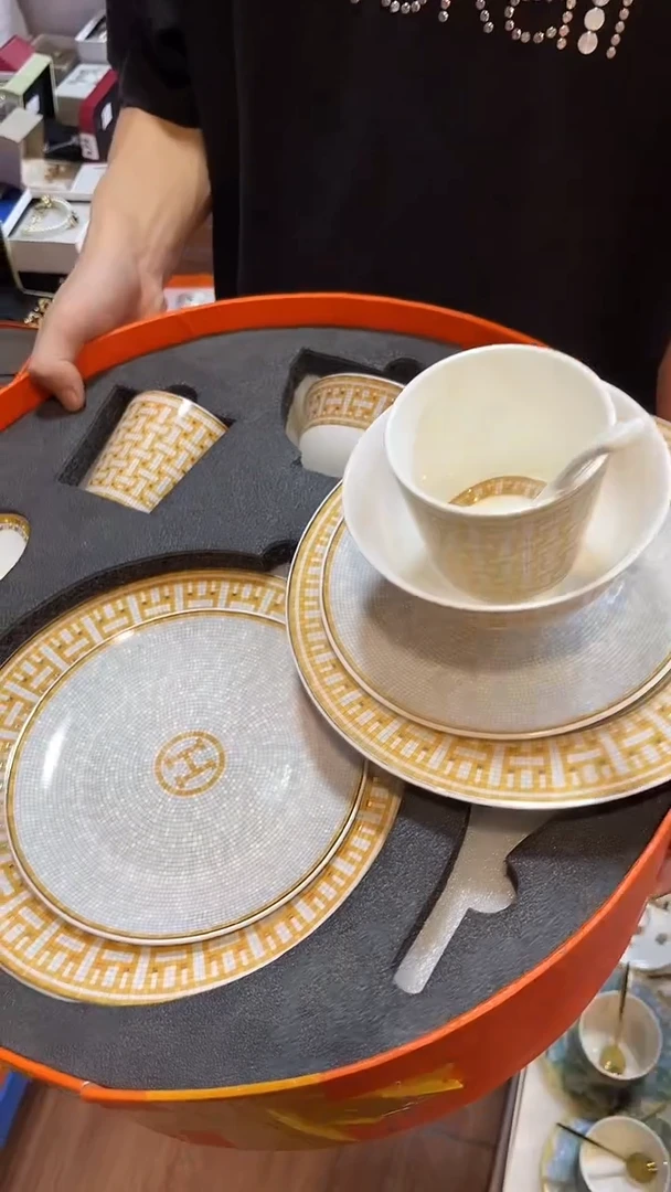 杯鸿辉家品牌瓷器，京东包邮！