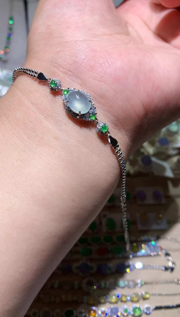 翡翠未镶嵌耳饰手链