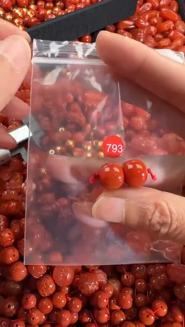 【闪购商品】南红玛瑙颈饰未镶嵌1