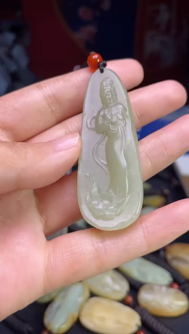 颈饰未镶嵌和田玉1