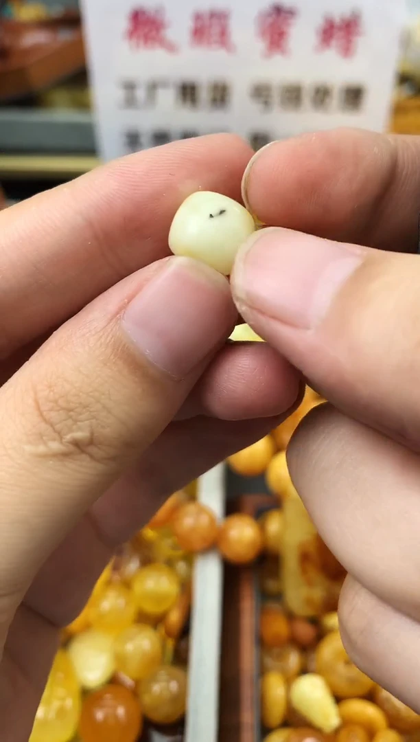 未镶嵌琥珀珠宝奇石72