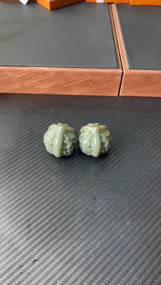 未镶嵌和田玉珠宝半成品且末微色差近矿JM核桃
