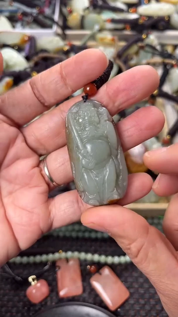 【闪购商品】和田玉颈饰未镶嵌多样性发货没有证书拍一发一有瑕