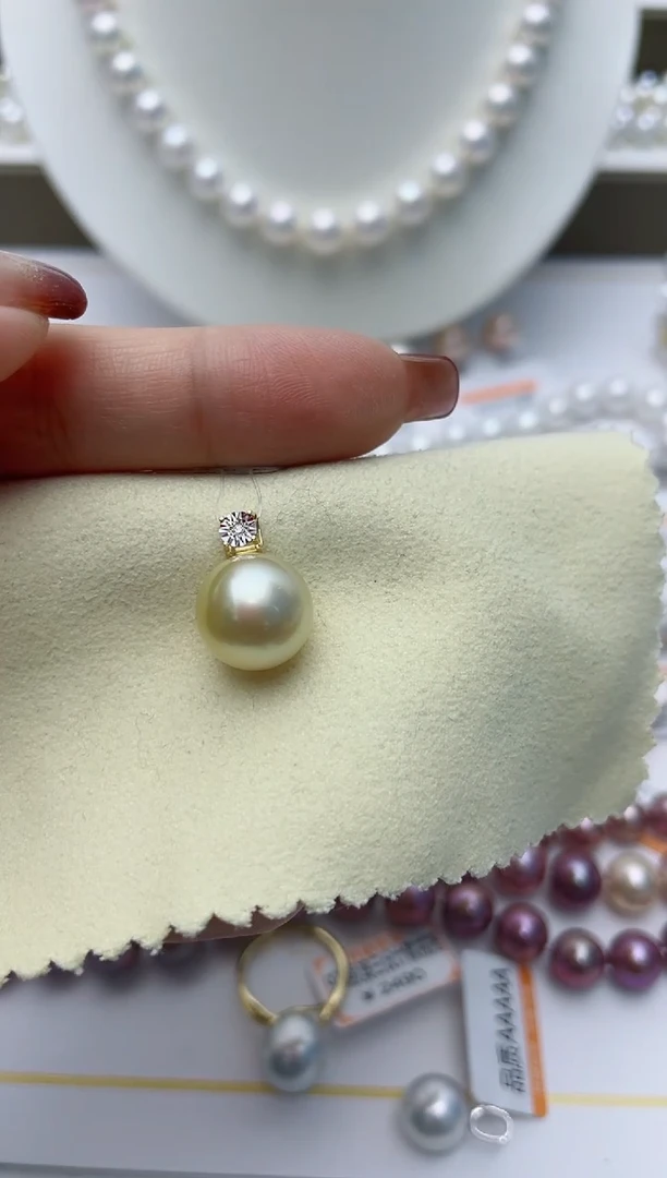 【闪购商品】海水珍珠颈饰18K金镶嵌W34