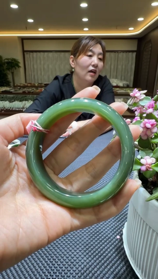 颈饰未镶嵌和田玉手镯57