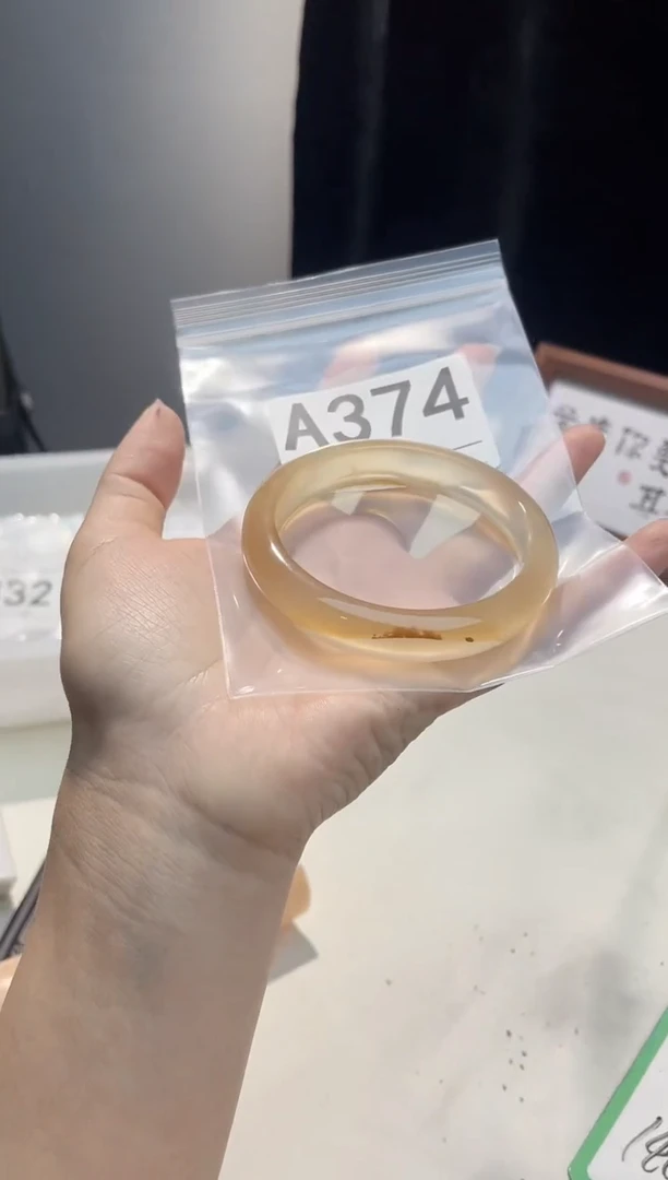 玛瑙/玉髓手镯未镶嵌天然玛瑙手镯