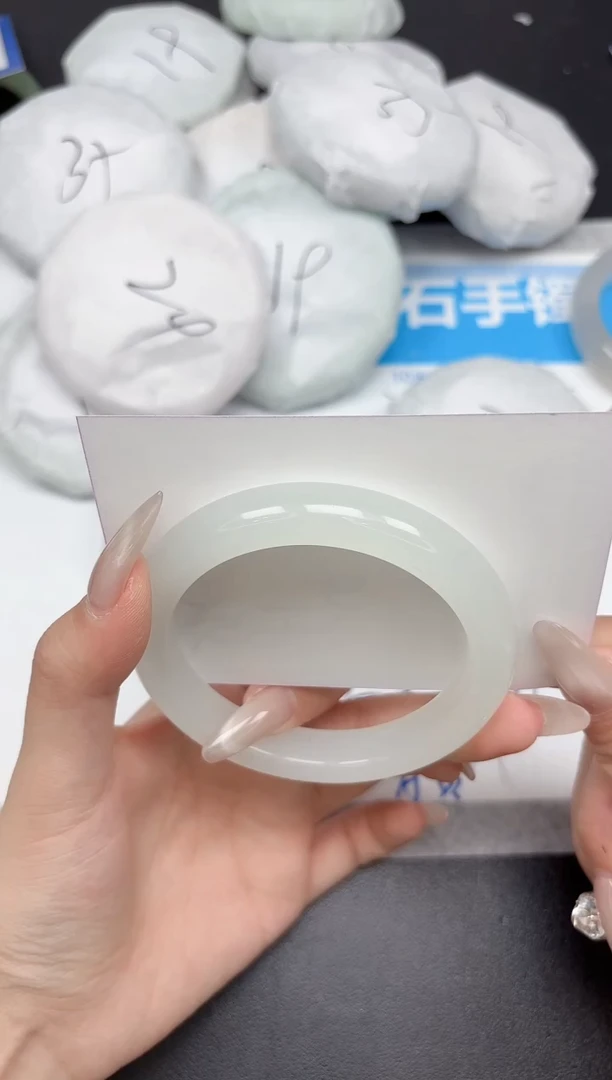 未镶嵌手镯石英质玉265-62