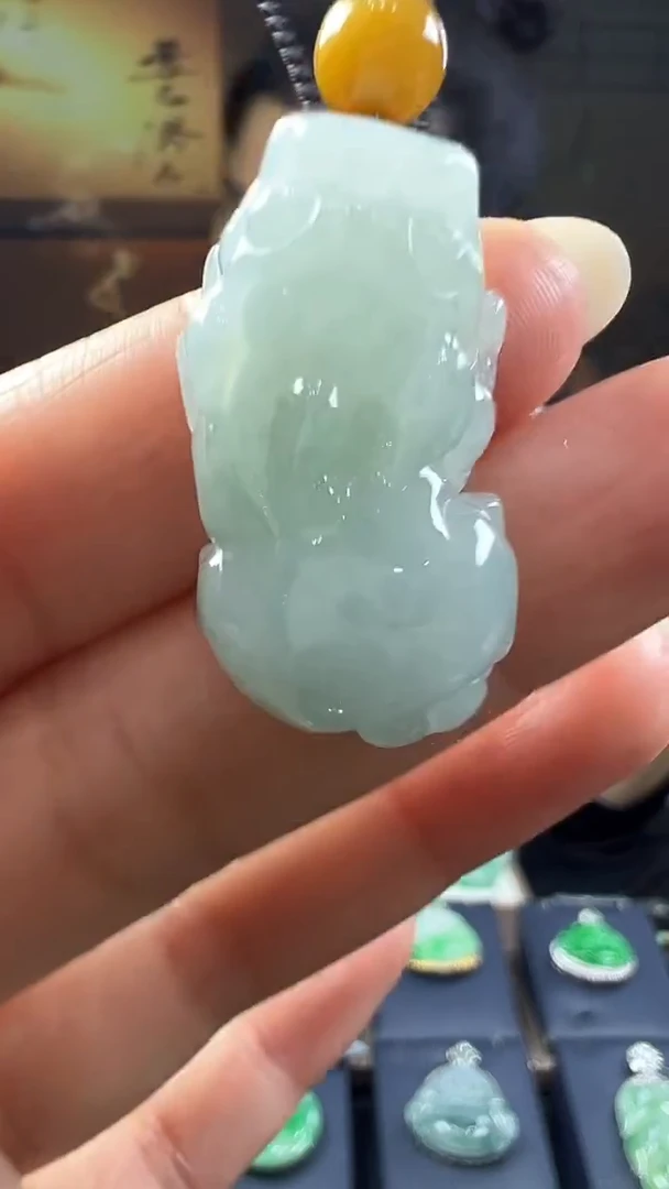 未镶嵌挂件翡翠貔貅