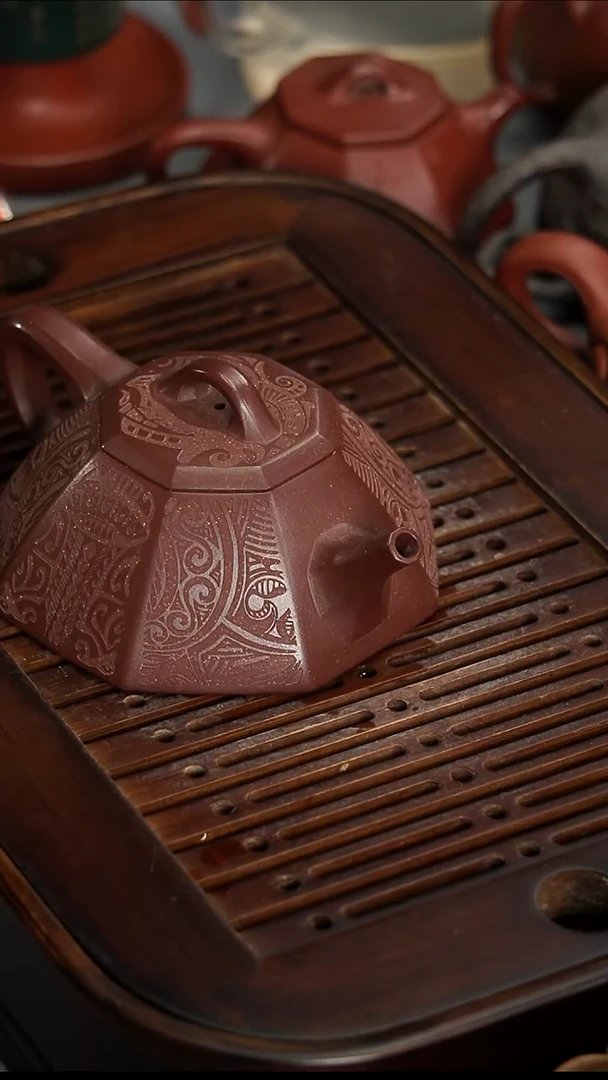 茶壶紫砂宜兴紫砂紫泥满刻八方石瓢200毫升