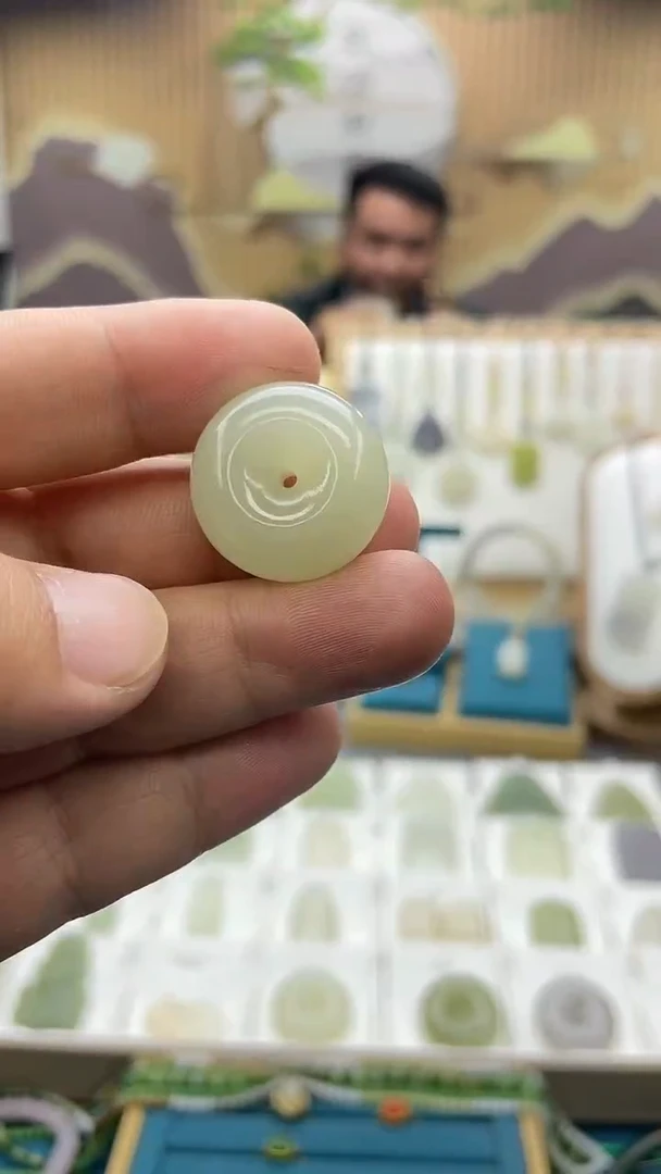 吊坠(不含链)未镶嵌和田玉约卡23mm平安扣