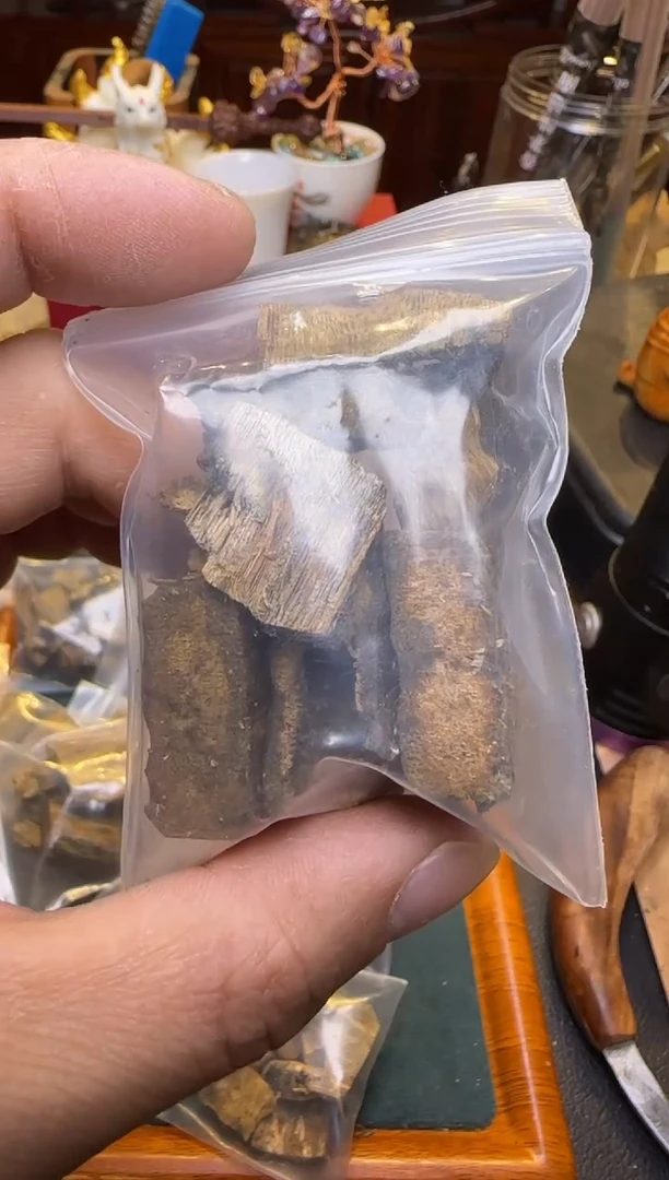 【闪购商品】沉香沉香碎屑乌身圆料一包