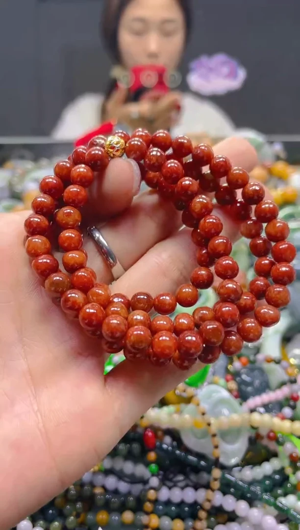 颈饰未镶嵌翡翠6MM/J/翡翠A货，一件也是批发价