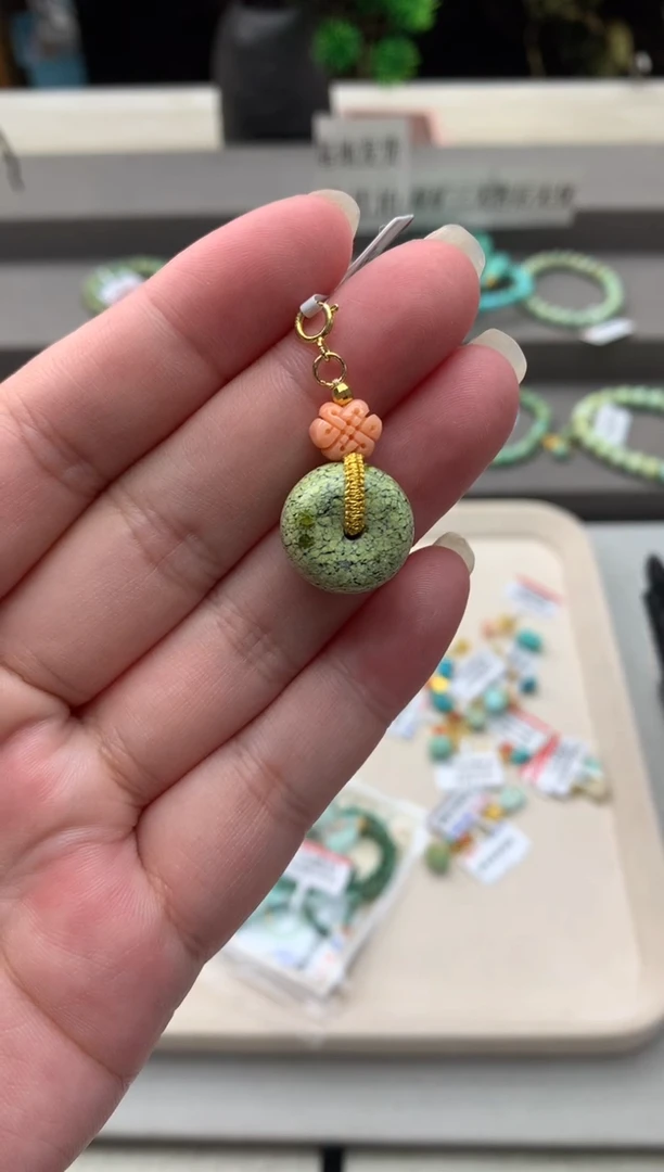 绿松石未镶嵌挂件Q67