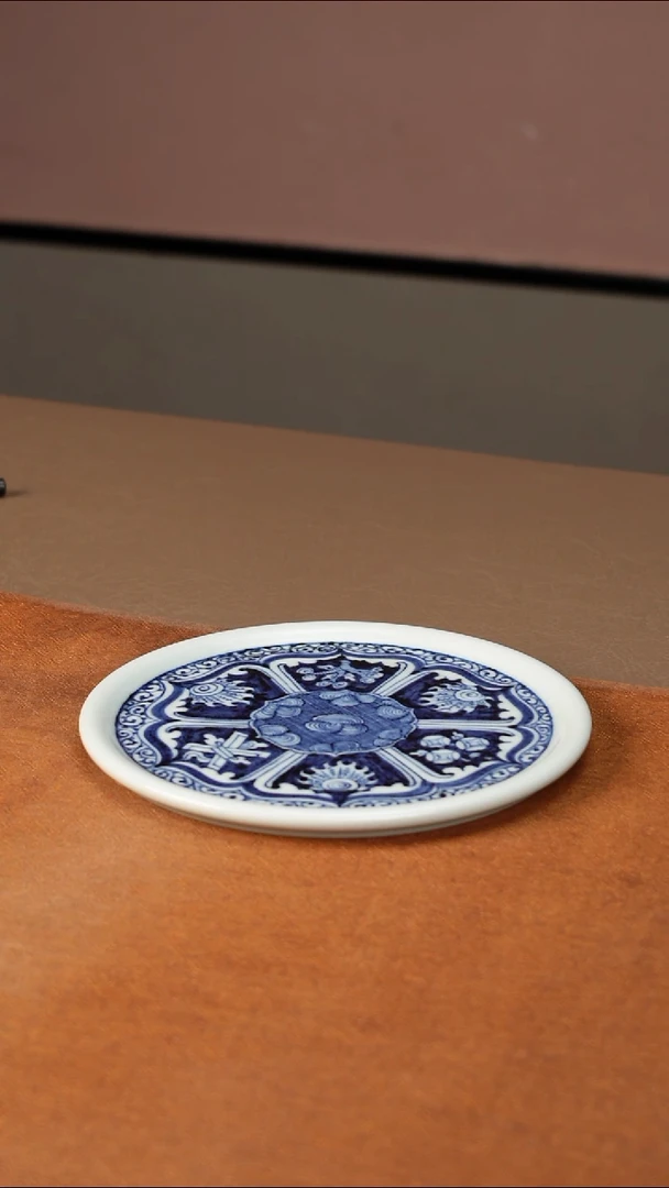 陶瓷幽蓝溪堂杂宝纹小壶承