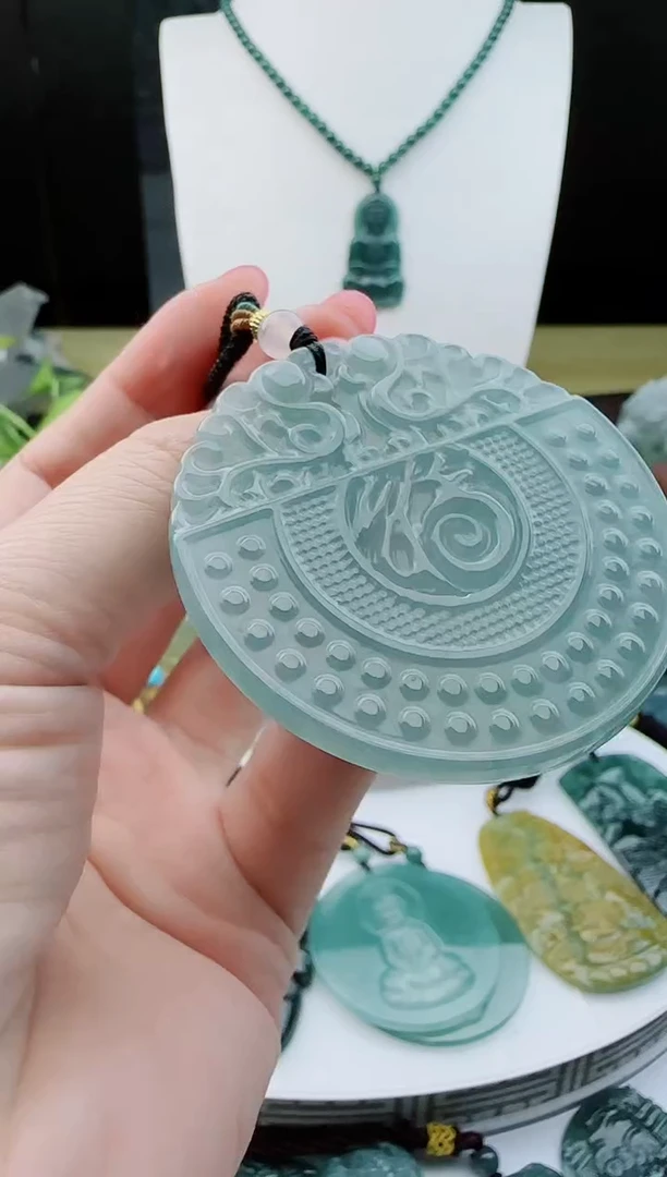 【闪购商品】翡翠颈饰未镶嵌多样性随机一件发货