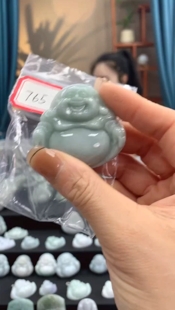 翡翠未镶嵌颈饰佛公762