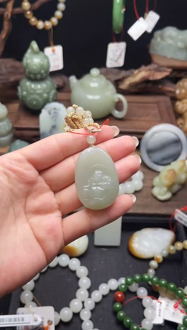 和田玉未镶嵌吊坠(不含链)且末青白 随形佛公9009750