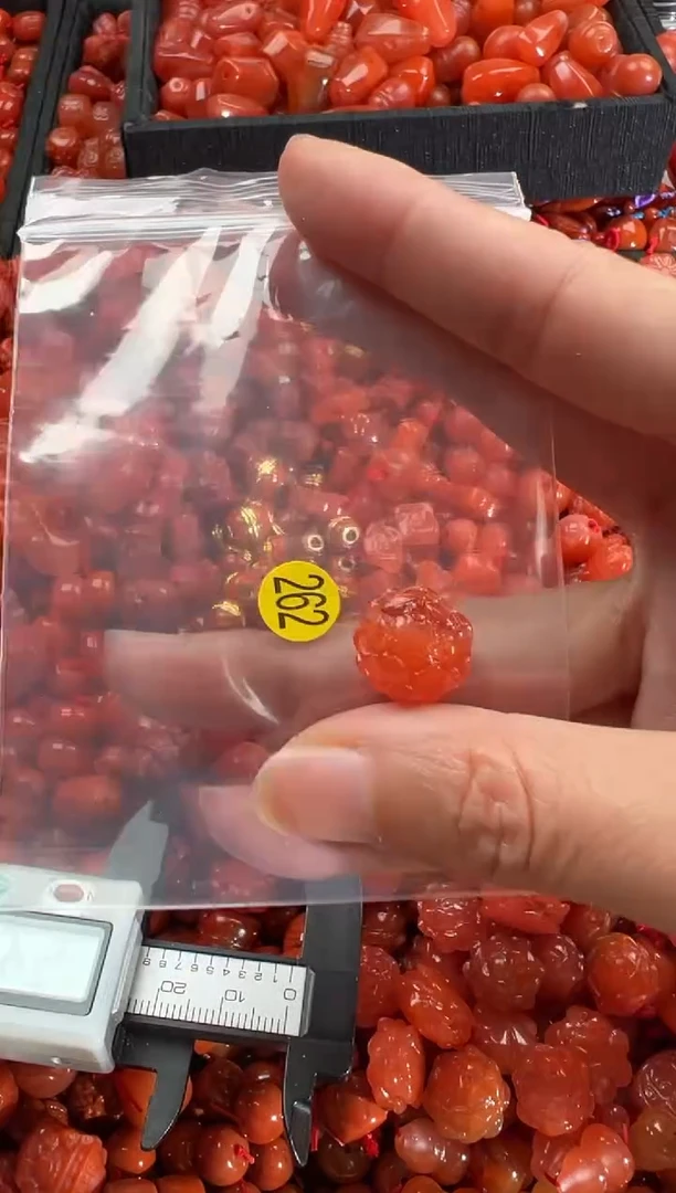 【闪购商品】南红玛瑙颈饰未镶嵌1