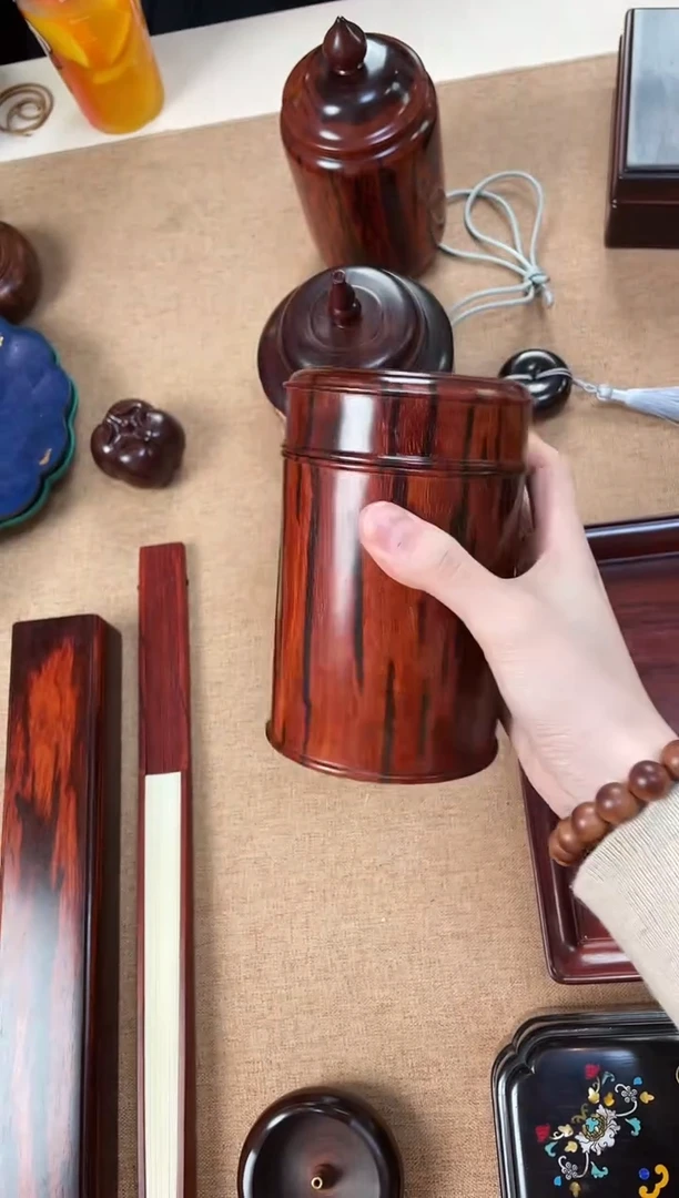 紫檀木类成套家具茶叶罐