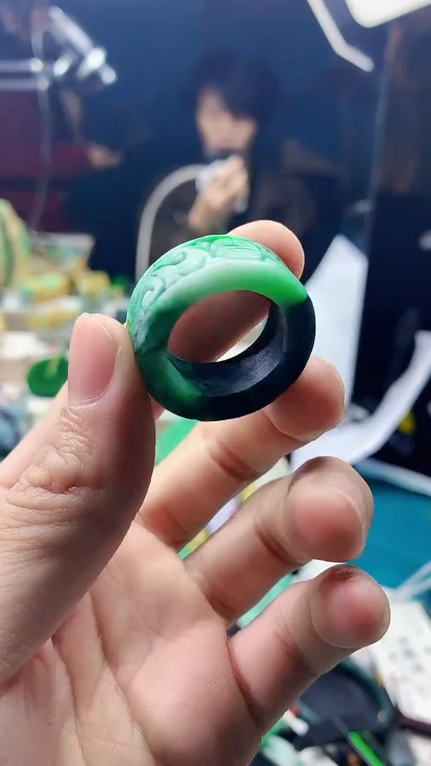 颈饰未镶嵌翡翠天然缅甸a货翡翠