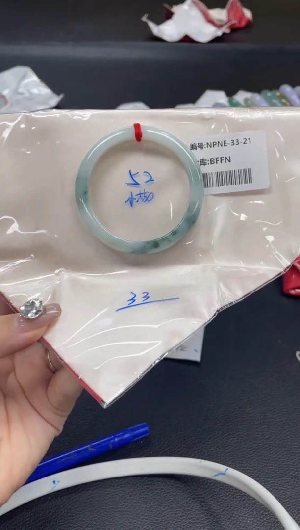 未镶嵌手镯翡翠翡翠手镯