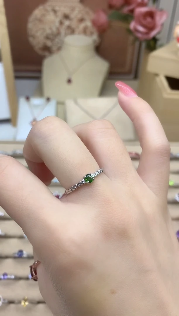 银S925镶嵌透辉石戒指小幸运透辉石戒指