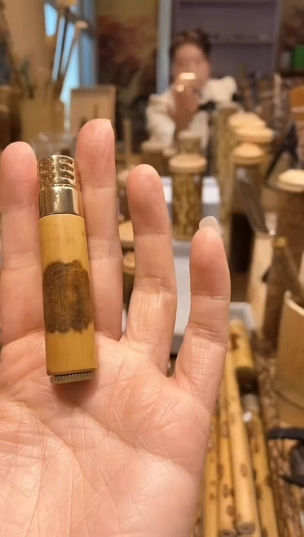 【闪购商品】香妃竹精品火机一个