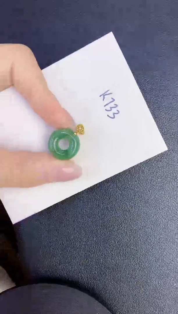 颈饰未镶嵌翡翠缅甸天然翡翠A货