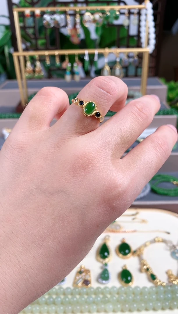 银S925镶嵌戒指和田玉1