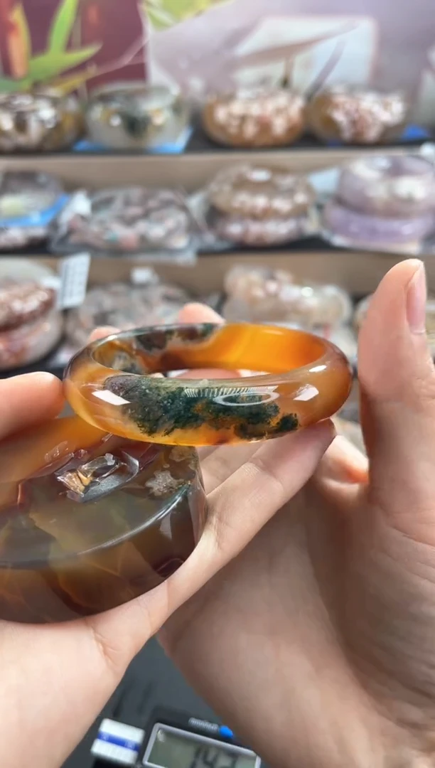 未镶嵌手镯石英质玉57