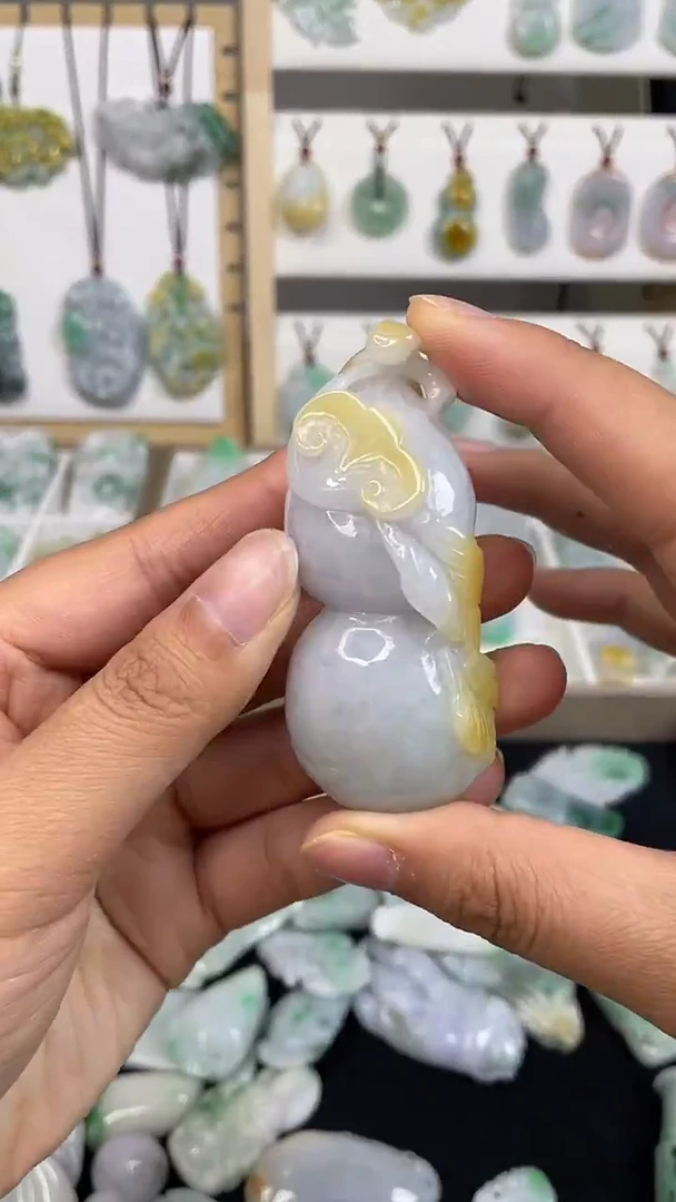 颈饰未镶嵌翡翠1