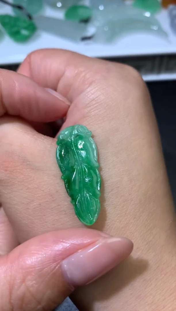 未镶嵌定制翡翠毛货