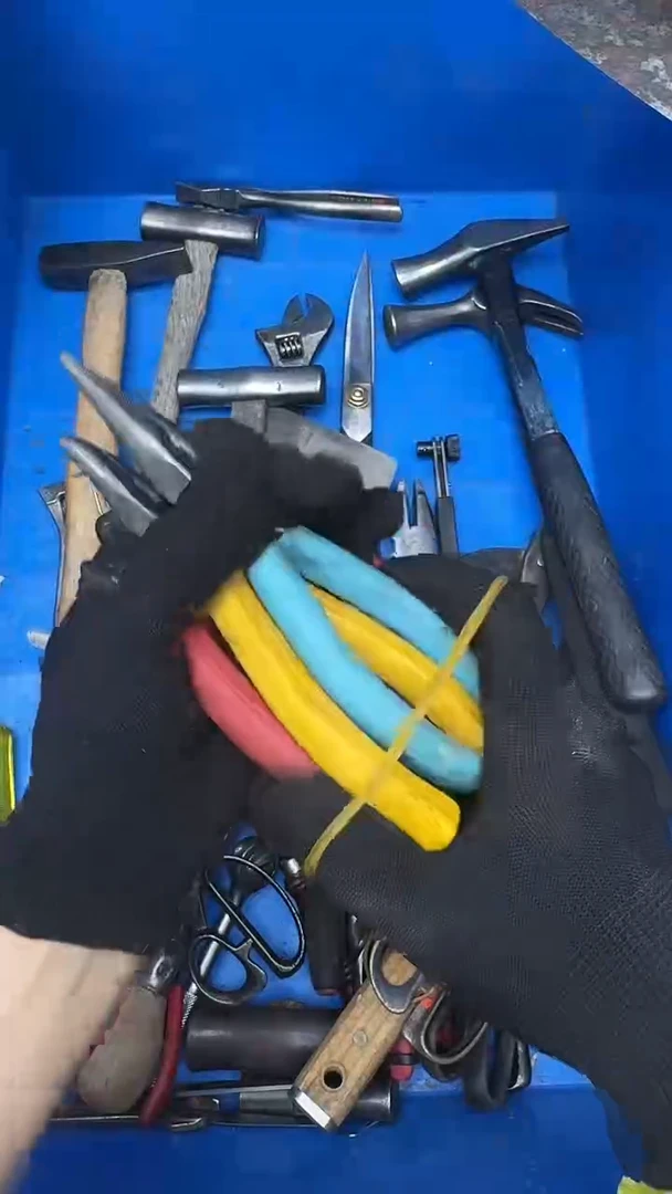 何****?五金工具钳子剪子等25