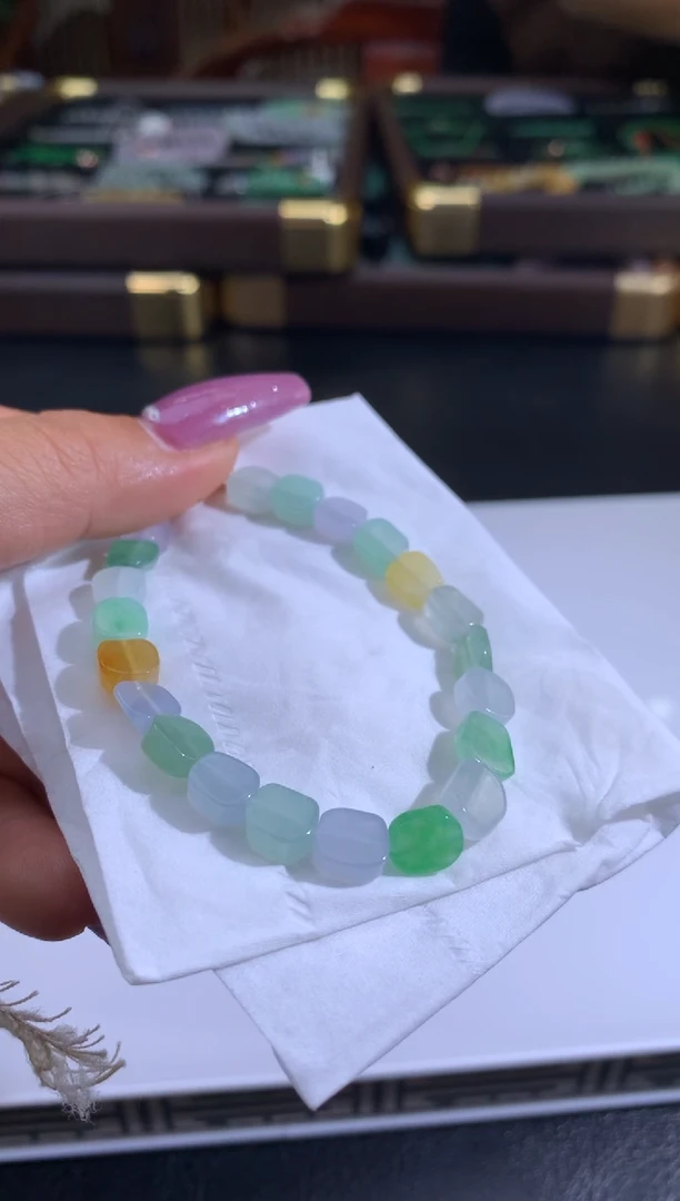 未镶嵌定制翡翠用****8翡翠