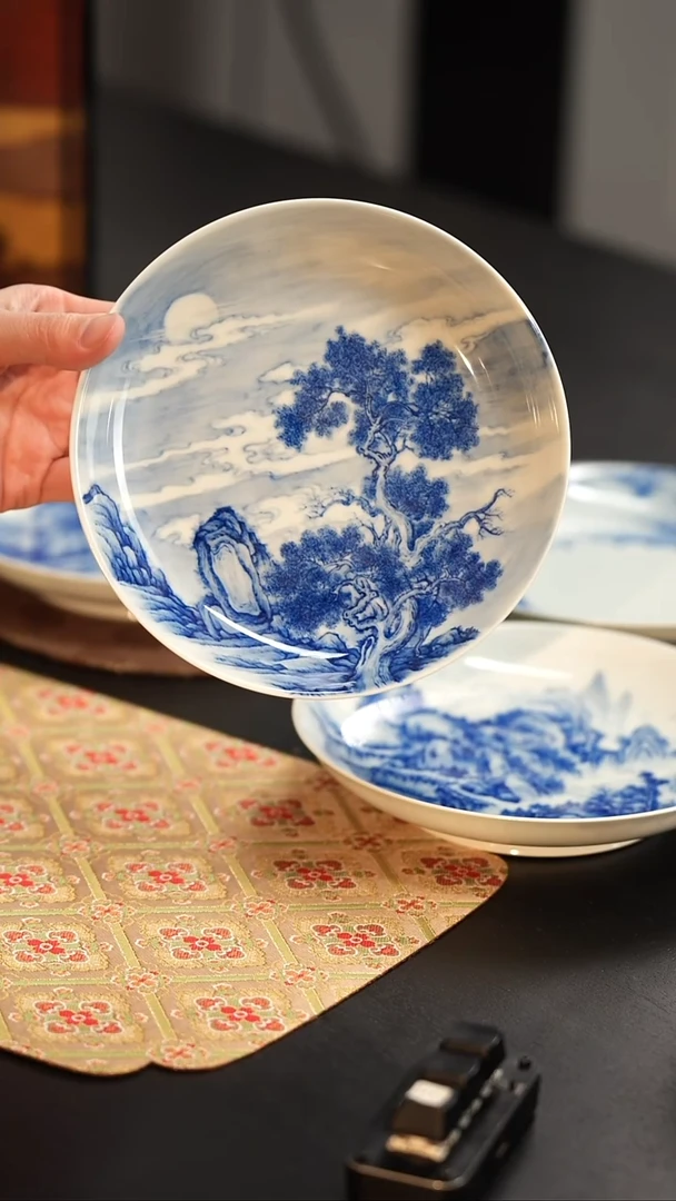 【闪购商品】杯看山柴窑青花望月
