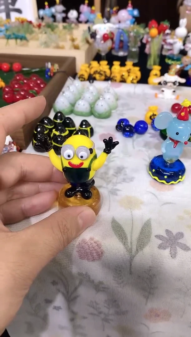 琉璃手工艺品旋转小黄人