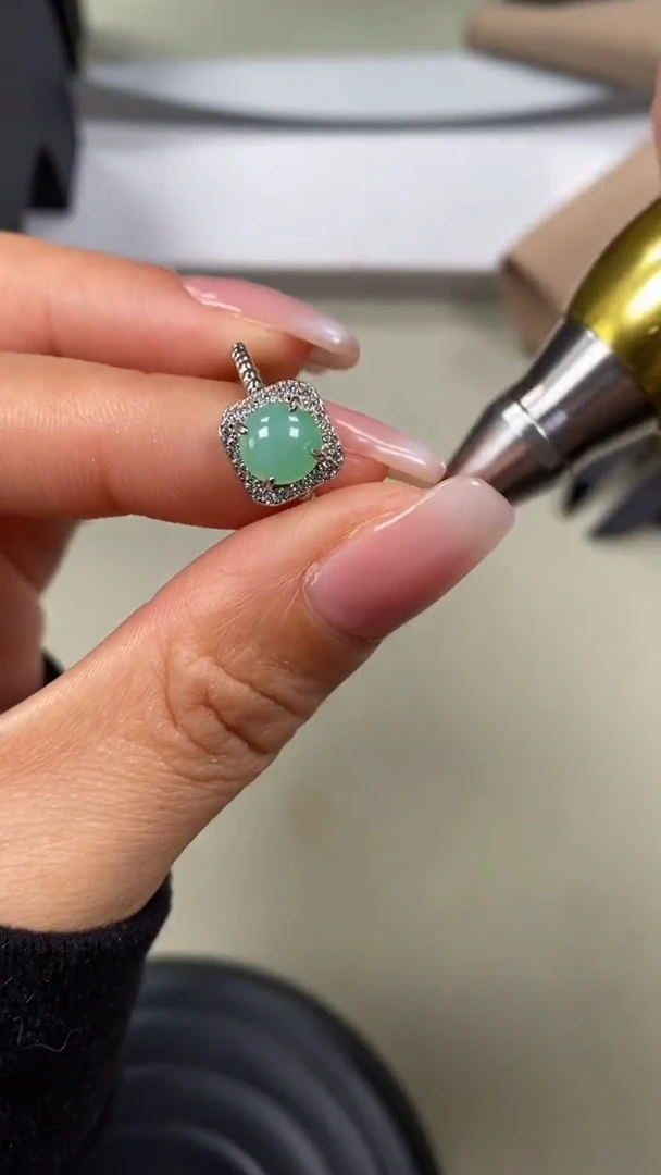 【闪购商品】翡翠戒指银S925镶嵌8534