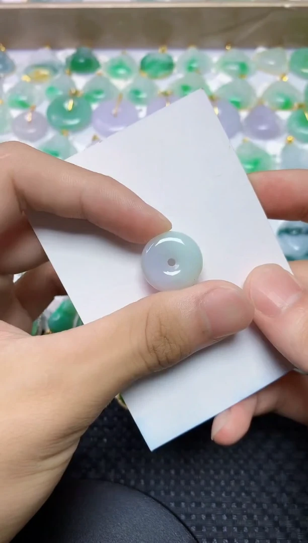 翡翠未镶嵌颈饰453453453434