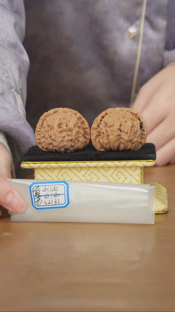 把件文玩核桃白狮子