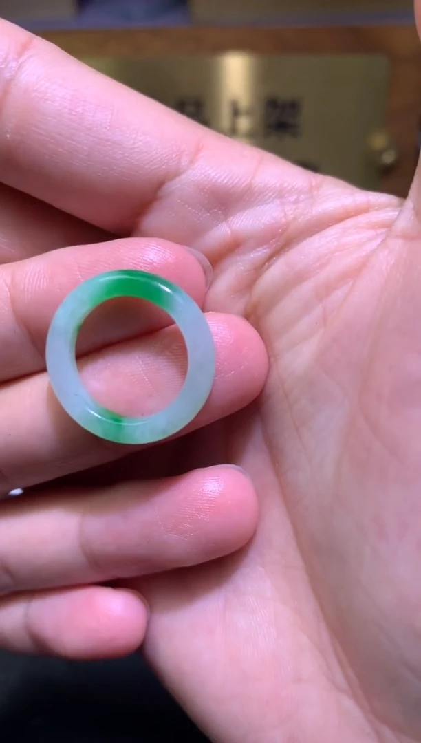 未镶嵌定制翡翠毛货