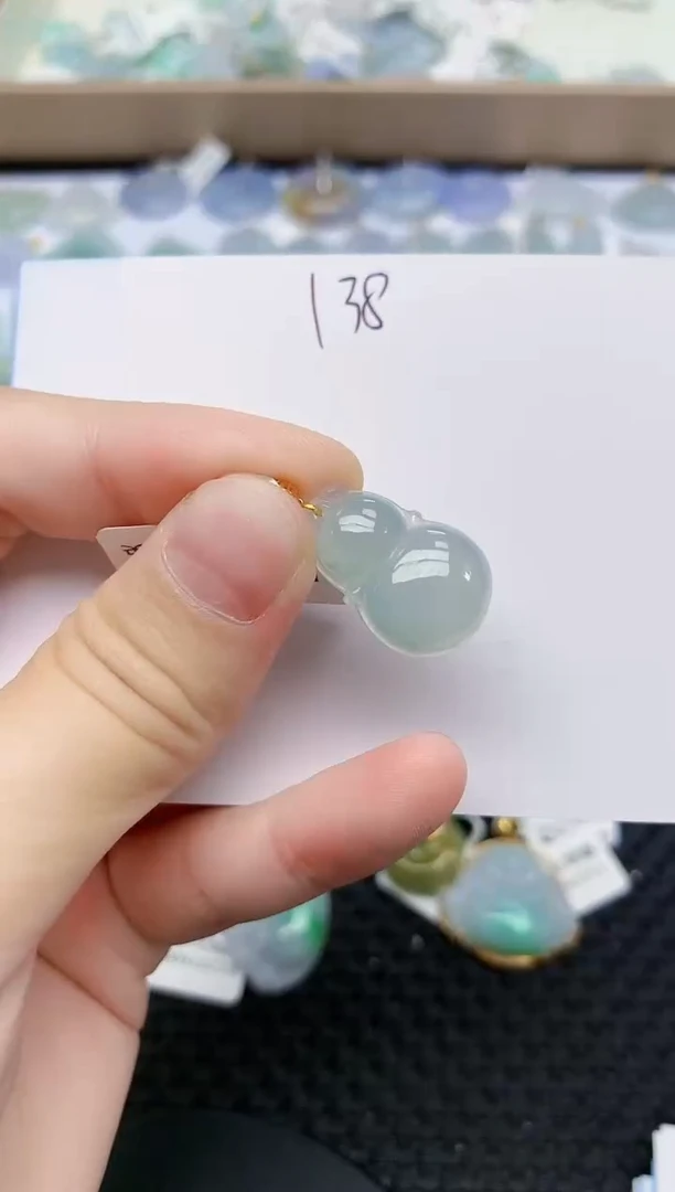 翡翠18K金镶嵌颈饰天然翡翠A货