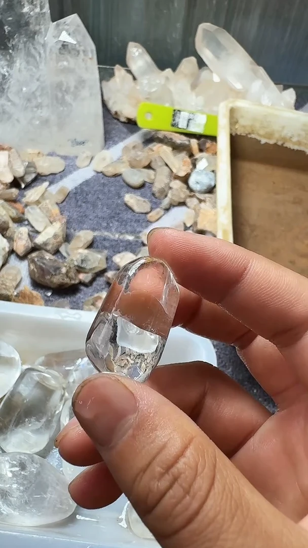 ，未镶嵌水晶毛毛，水晶