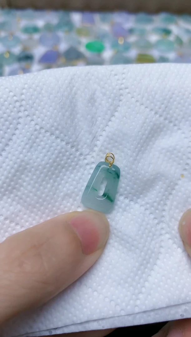 翡翠18K金镶嵌颈饰天然翡翠A货