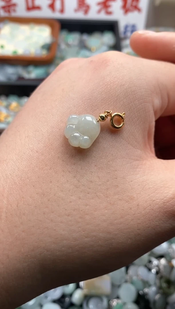 【闪购商品】翡翠颈饰未镶嵌哥哥