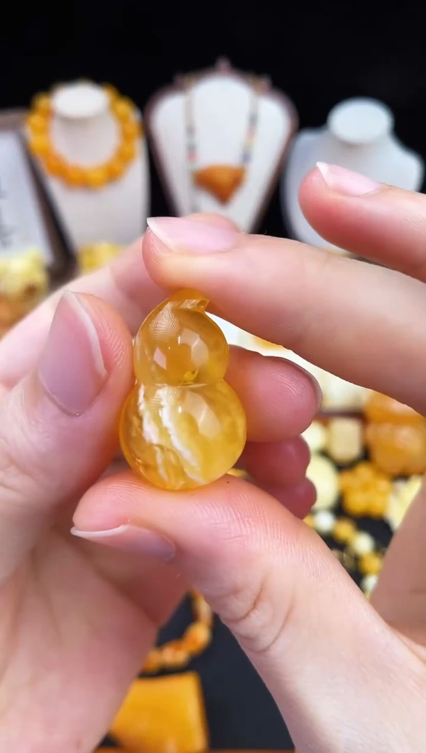 琥珀未镶嵌珠宝奇石柒月